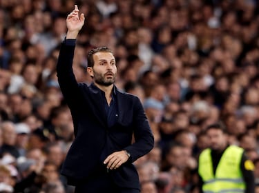 Rubén Baraja, entrenador del Valencia.