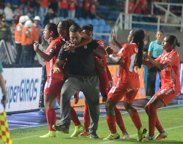 Con goles de Catalina Usme y Carolina Pineda, América venció 2-0 al Medellín en el juego de ida de la final de la Liga Águila Femenina 2019, que se definirá el 30 de septiembre en el Atanasio Girardot.