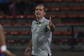 La noche en el Atanasio Girardot inició con homenaje a David González por sus 500 partidos con el Medellín, que posteriormente venció a Bucaramanga y se acerca a los ocho.