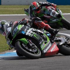 Rea gana la segunda carrera en Donington Park y es líder