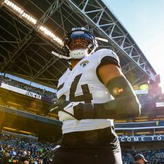 What NFL player was arrested this week?