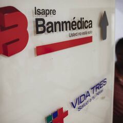 Isapres aplicarán alzas en sus planes en medio de crisis por coronavirus