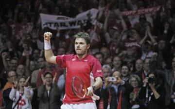 Stanislas Wawrinka derrotó por 6-1, 3-6, 6-3 y 6-2 a Jo-Wilfried Tsonga y mañana competería en el dobles.