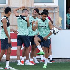 Unai Emery espera poder contar con Danjuma en breve