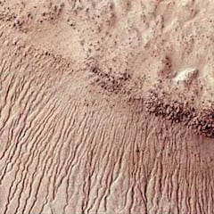 Descubren el enigma de las extrañas líneas negras de Marte