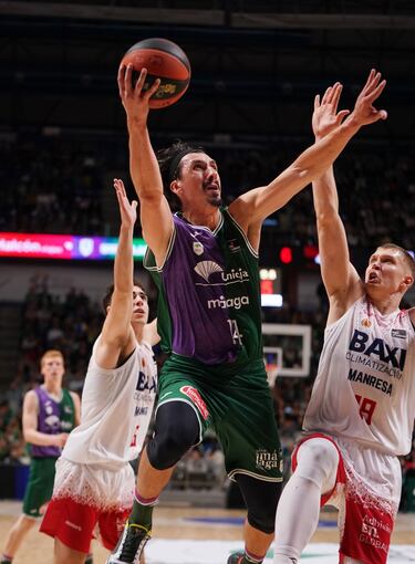 El Unicaja, con Osetkowski desatado, saca adelante el examen del Manresa