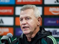 Mexico's head coach Javier Aguirre speaks during a press conference at Soldier Field in Chicago, on March 30, 2026. Mexico is preparing for tomorrow's international friendly match against Belgium, in advance of the 2026 World Cup. (Photo by KAMIL KRZACZYNSKI / AFP)