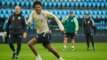 El centrocampista brasileño Jailson, durante un entrenamiento con el Celta.