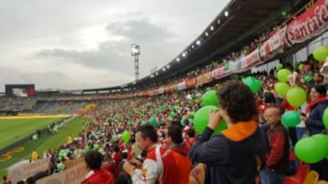 Santa Fe: Homenaje a 'Chape' y paso a semifinal en El Campín