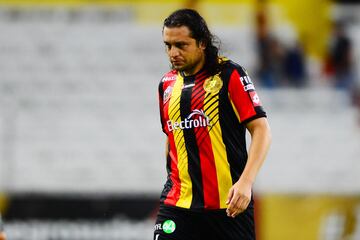 El 'Sansón' militó en Chivas del 2001 al 2013, siendo campeón en 2006 con el rebaño. Llegó al Ascenso en 2014 con los Leones Negros donde se retiró como futbolista profesional.