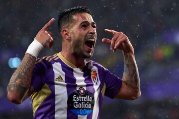 Sergio León celebra un gol con el Valladolid.