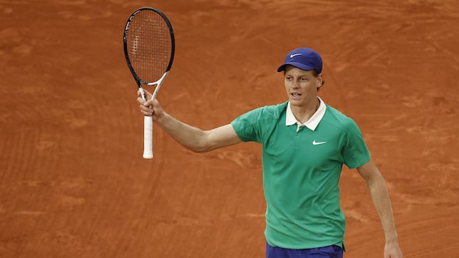 Sinner vuelve a las semifinales con un saque a ¡252 km/h!