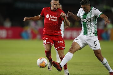 Nacional golea a Huracán y saca una buena ventaja para la vuelta