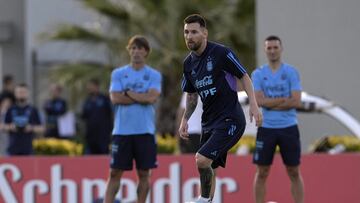 Para el duelo de esta noche en La Bombonera, el capitán de la Albiceleste busca extender su récord positivo con Argentina recibiendo a la escuadra Charrúa.