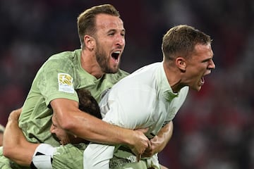 Kimmich celebró el gol de Goretzka.