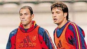 <b>COMPETENCIA POR EL GOL</B>. Salva y Morientes serán hoy titulares en la Selección.