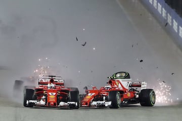 Verstappen toca a Raikkonen y éste se lleva por delante a Vettel que sigue a duras penas. La inercia del Ferrari del finlandés hace un recto en la primera curva y se atropella al Mclaren de Alonso que se puso 3º en la salida.