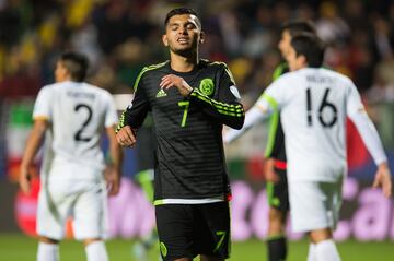 En agosto del 2013 el “Tecatito” llegó a Europa con el Twente de la Eredivisie. Su presentación con el equipo fue en septiembre del 2013 en un partido de la Copa holandesa donde entró de cambio al minuto 63.