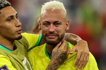 El delantero brasileño del Paris Saint-Germain, Neymar Júnior, no pudo contener las lágrimas tras la eliminación de la selección brasileña del Mundial de Catar 2022 al caer frente a Croacia en la tanda de penaltis.