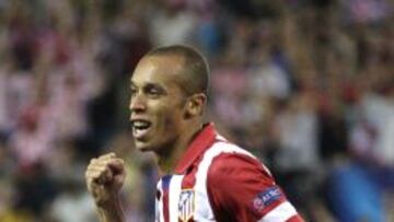 El jugador del Atl&eacute;tico de Madrid el brasile&ntilde;o Joao Miranda celebra el gol marcado  al Zenit, en el partido de la Liga de Campeones, que se juega hoy  en el estadio Vicente Calder&oacute;n .