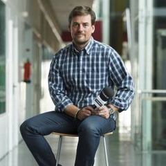 “A pie de campo no ves tanto fútbol, pero lo sientes más”