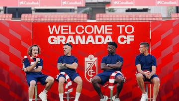 04-09 Presentacion de los nuevos jugadores del Granada CF, Rubén Alcaraz, Alex Sola, Mohamed Bouldini y Luka Gagnidze.