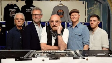 El cantante de Jethro Tull’s, Ian Anderson, habla sobre su nuevo álbum, la creatividad, la industria musical y el fraude en el fútbol.