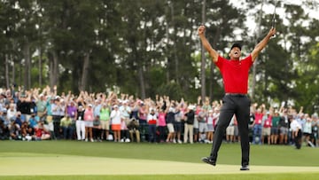 Tiger Woods celebra su &uacute;ltimo golpe en el Masters de Augusta.