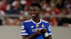 Xabi da espacio a Vinicius