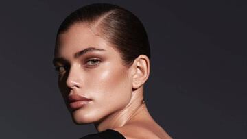 La modelo transexual brasileña Victoria Sampaio en un posado.
