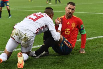 Sergio Ramos y Youssef En-Nesyri.