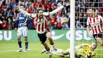 Yarek celebra su gol al Ajax.