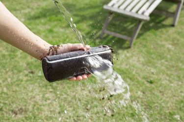 Sony presenta sus nuevas bocinas con Extra Bass