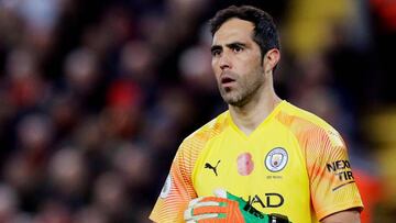 La mayoría de los medios de Inglaterra criticaron la actuación del chileno en su regreso a la Premier League. "Parecía nervioso", fue uno de los comentarios.