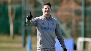 James Rodríguez durante un entrenamiento con Everton.