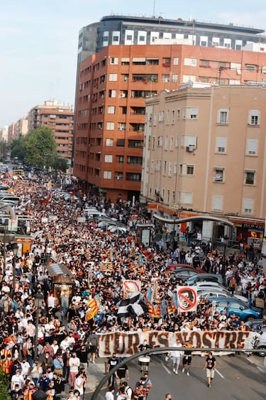 Valencia se rebela contra Lim