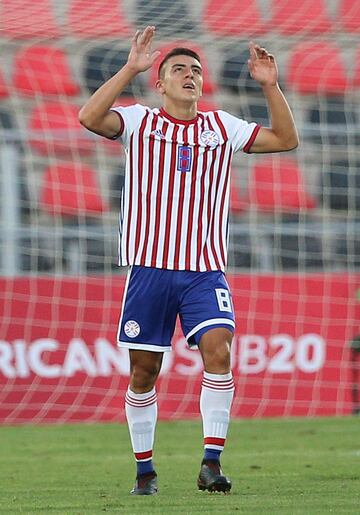 El volante paraguayo juega en Defensa y Justicia de Argentina y suma ocho juegos en la Superliga. 