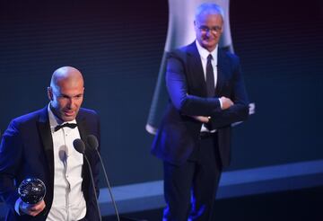 Zinedine Zidane se lleva el The Best al entrenador de la FIFA.