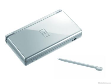 Nintendo DS se baña en plata
