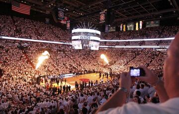 Segundo partido de las finales de la NBA 2011.
El punto de inflexi¨®n de las Finales de ese a?o. Remontada impresionante de los Dallas Mavericks con canasta ganadora incluida de Dirk Nowitzki. El tiro...