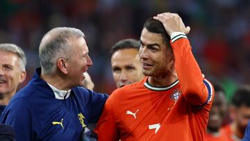 Soccer Football - Nations League - Final - Portugal v Spain - Allianz Arena, Munich, Germany - June 8, 2025 Portugal's Cristiano Ronaldo celebrates after winning the Nations League REUTERS/Kai Pfaffenbach