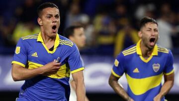 Boca Juniors' forward Gonzalo Morales celebrates after scoring against Velez Sarsfield during the Argentine Professional Football League Tournament 2022 match at La Bombonera stadium in Buenos Aires, on October 2, 2022. (Photo by ALEJANDRO PAGNI / AFP) (Photo by ALEJANDRO PAGNI/AFP via Getty Images)