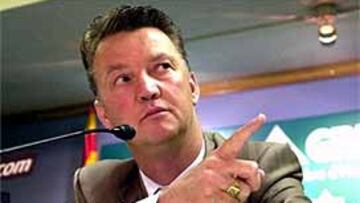 <b>ESTRICTO, DURO Y JUSTO.</b> Esa es la imágen que quiere dar Van Gaal cada vez que un jugador protagoniza un conflicto.