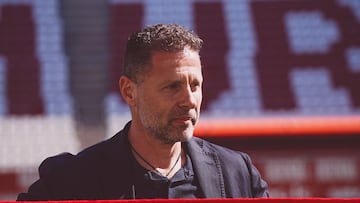 Curro Torres, presentado como nuevo entrenador del Real Murcia.
