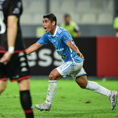 ¡Cristal sigue en la Copa!