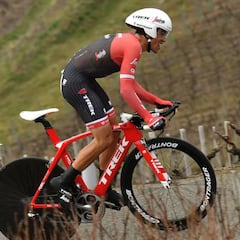 Sólo Alaphilippe pudo con Contador en Mont Brouilly