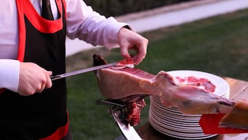 Una estadounidense prueba el jamón ibérico y sentencia la comparación con el prosciutto italiano: “Es una experiencia religiosa”