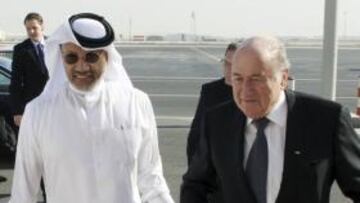 <b>ASPIRANTES. </b>Blatter junto al qatarí Bin Hamman.