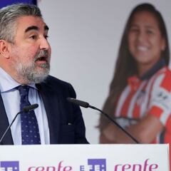 Rodríguez Uribes, comprometido con la profesionalización del fútbol femenino