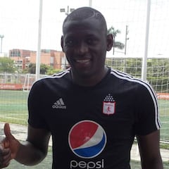 Martínez Borja: “Jugué descalzo hasta los 14 años”